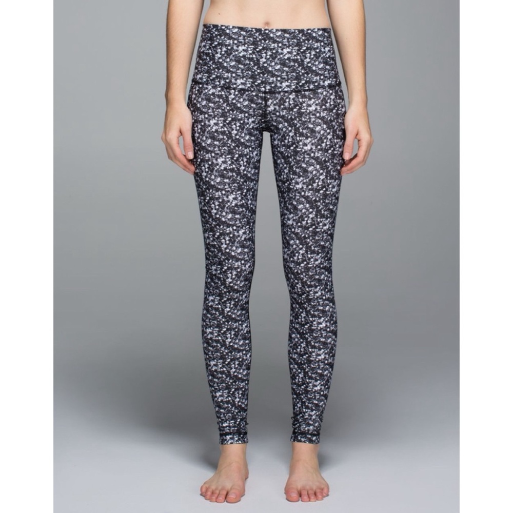 Lululemon Shine Tight (Roll Down) Shimmy Shimmer Black White 8